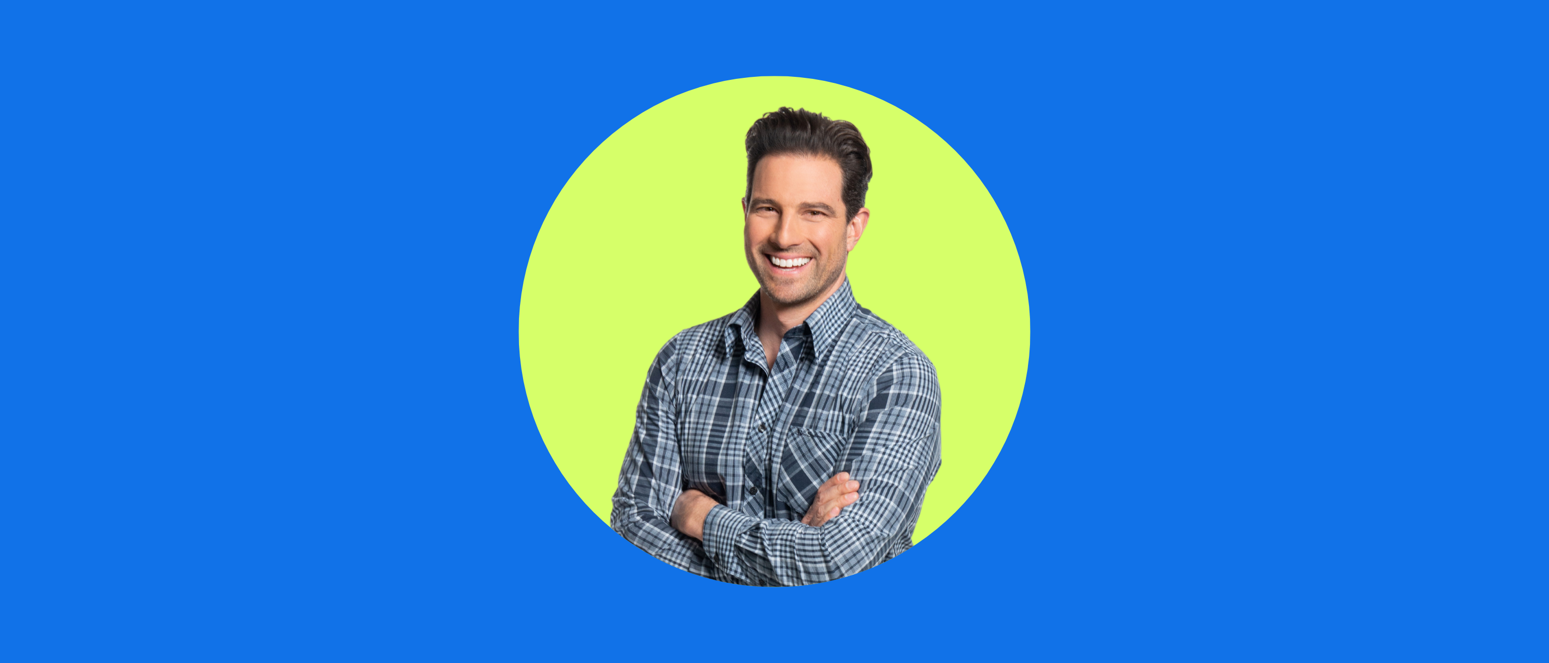 Image of speaker Scott McGillivray centered within a yellow circle that contrasts against a blue background.