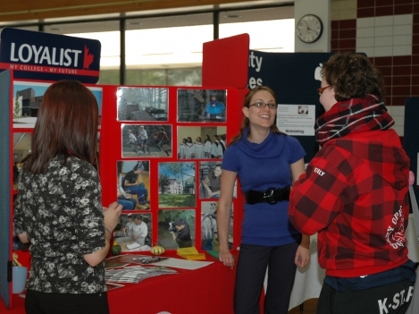 Students Learn About the Many Resources Offered at Loyalist